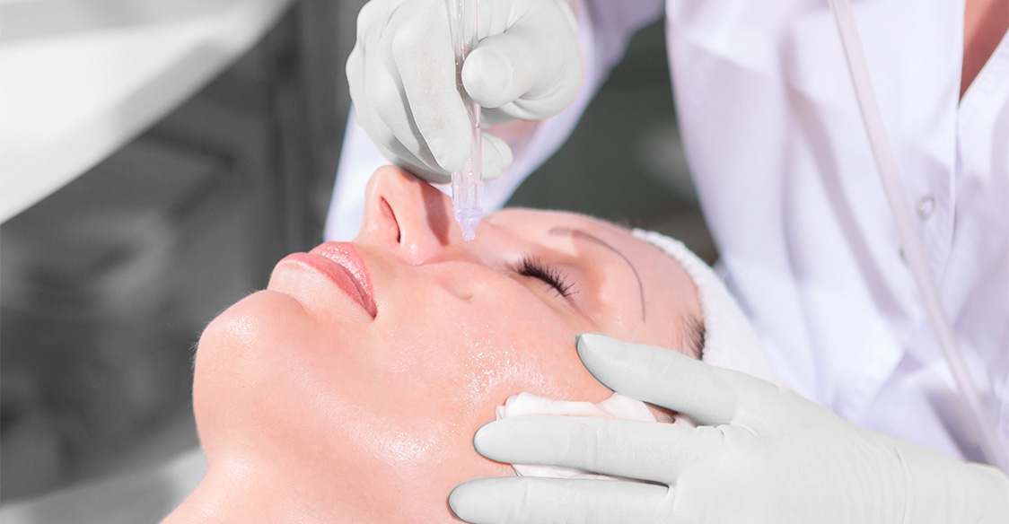 A photo of a dermapure clinic procedure room